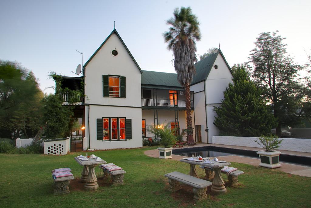 The Willow Historical Guest House Willowmore Exterior photo